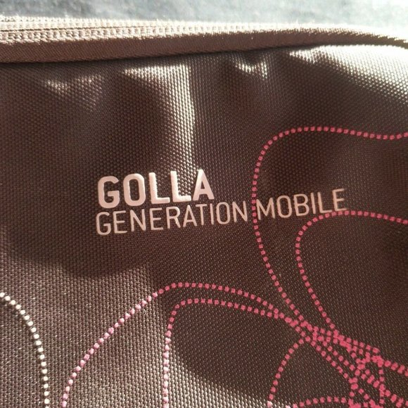 Golla Generation Mobile Laptop Tablet Case - Brown & Pink floral pattern 9 Inch - Picture 3 of 3